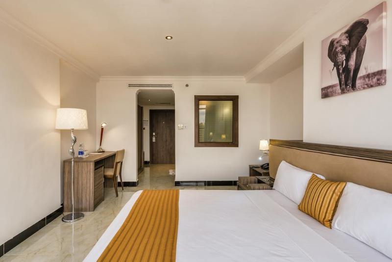 Golden Tulip Dar Es Salaam City Center Hotel Экстерьер фото