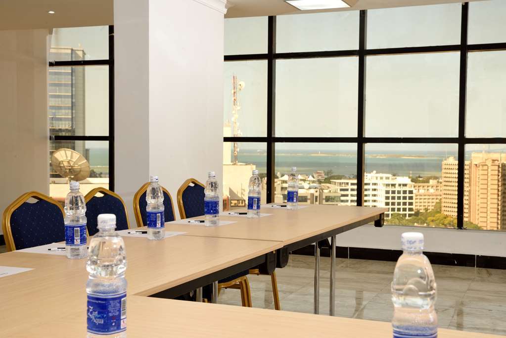 Golden Tulip Dar Es Salaam City Center Hotel Удобства фото